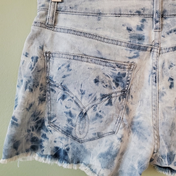 Calvin Klein acid wash shorts size 28 - Picture 4 of 9